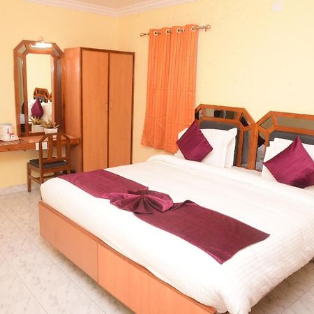 Hotel Vijaya Residency Anakapalle Exterior foto