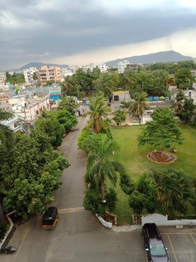 Hotel Vijaya Residency Anakapalle Exterior foto